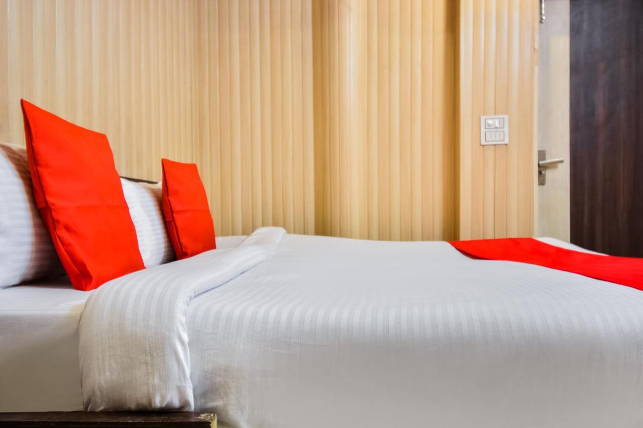 Oyo 46152 Hotel Neelam Karnal Luaran gambar
