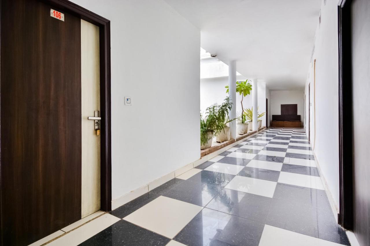 Oyo 46152 Hotel Neelam Karnal Luaran gambar